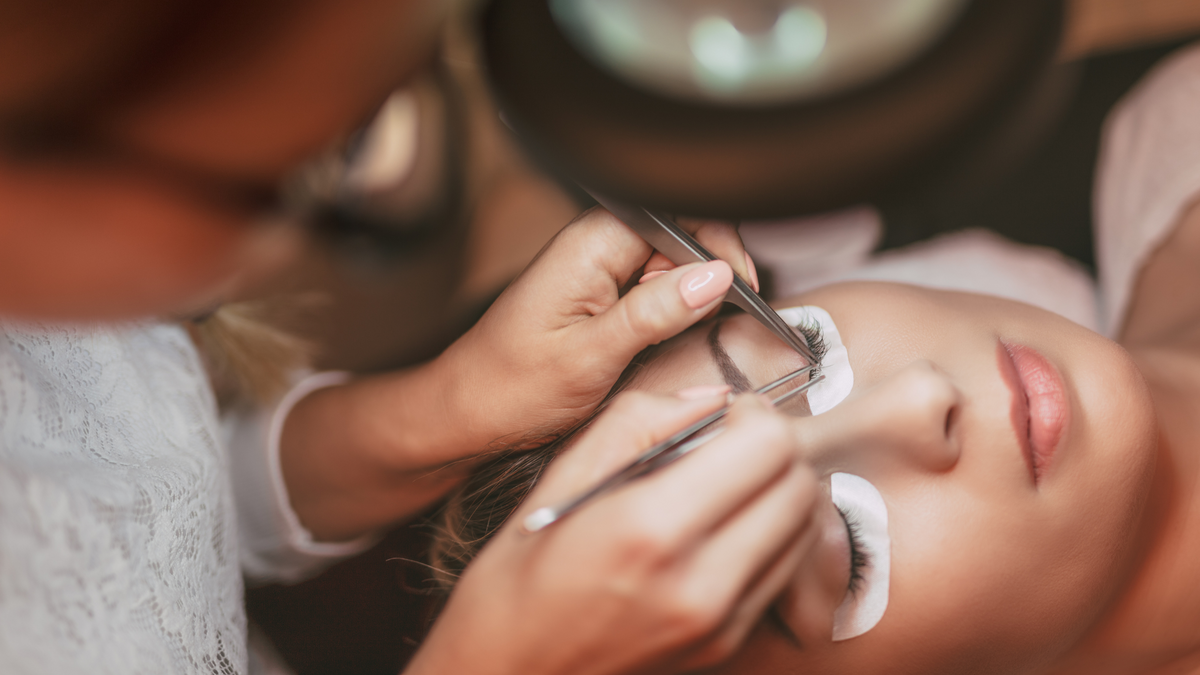 How to Prepare for Your Eyelash Extension Appointment